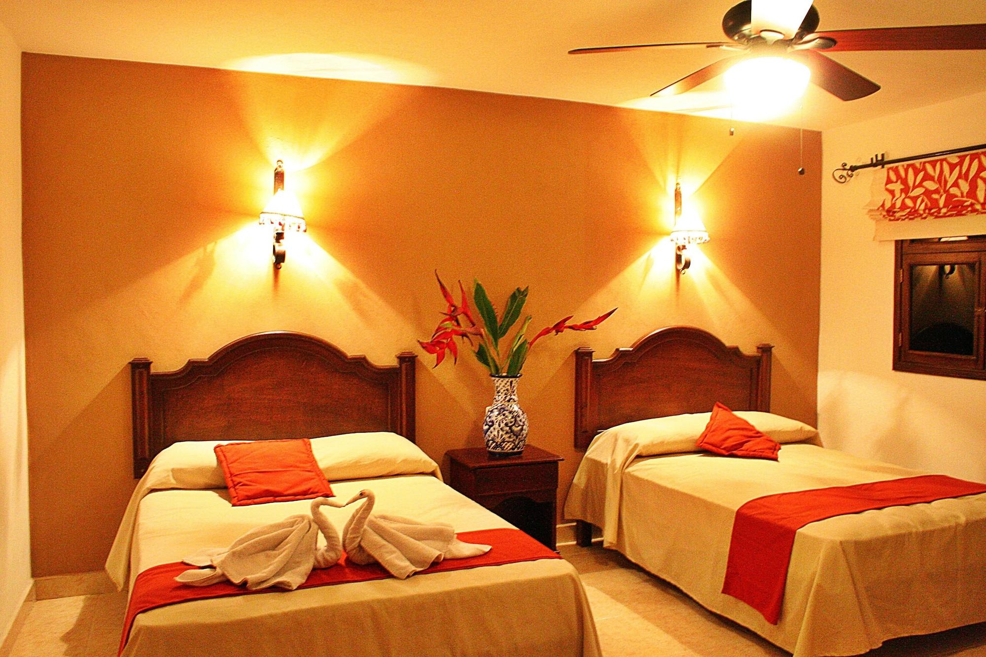 ואיאדוליד La Aurora Hotel Colonial מראה חיצוני תמונה