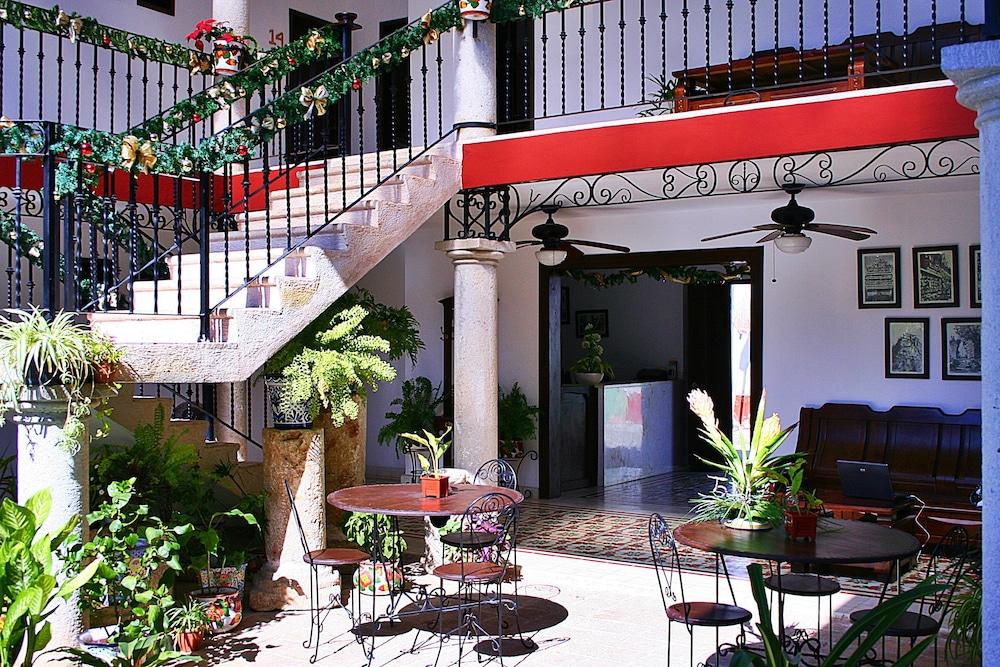 ואיאדוליד La Aurora Hotel Colonial מראה חיצוני תמונה