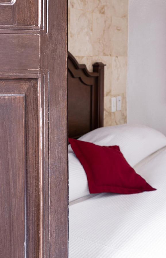 ואיאדוליד La Aurora Hotel Colonial מראה חיצוני תמונה